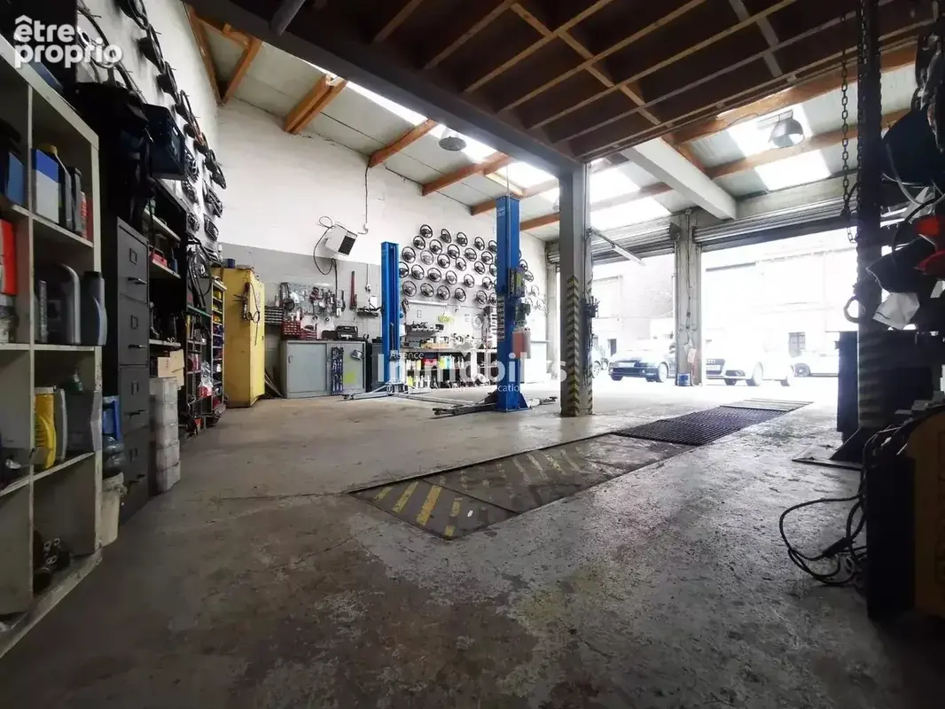 Local professionnel / Garage automobile - Aniche - photo 2