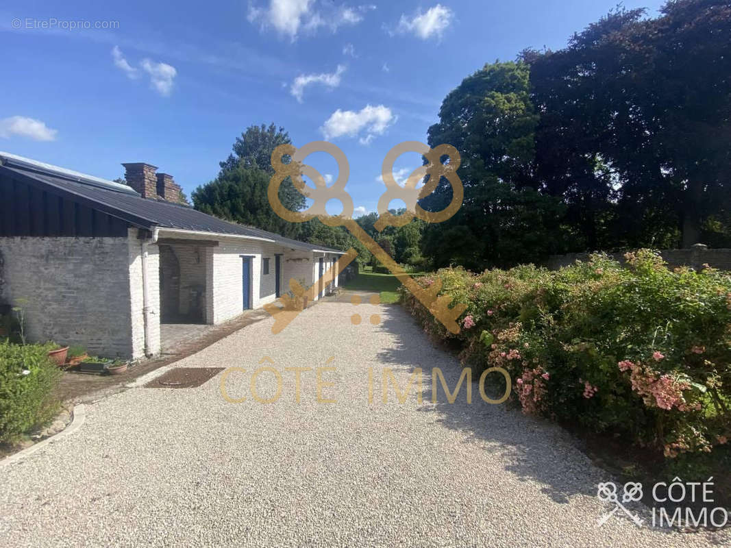 Maison à COURRIERES