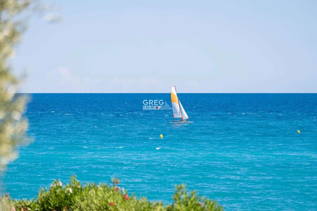 Appartement à VILLENEUVE-LOUBET