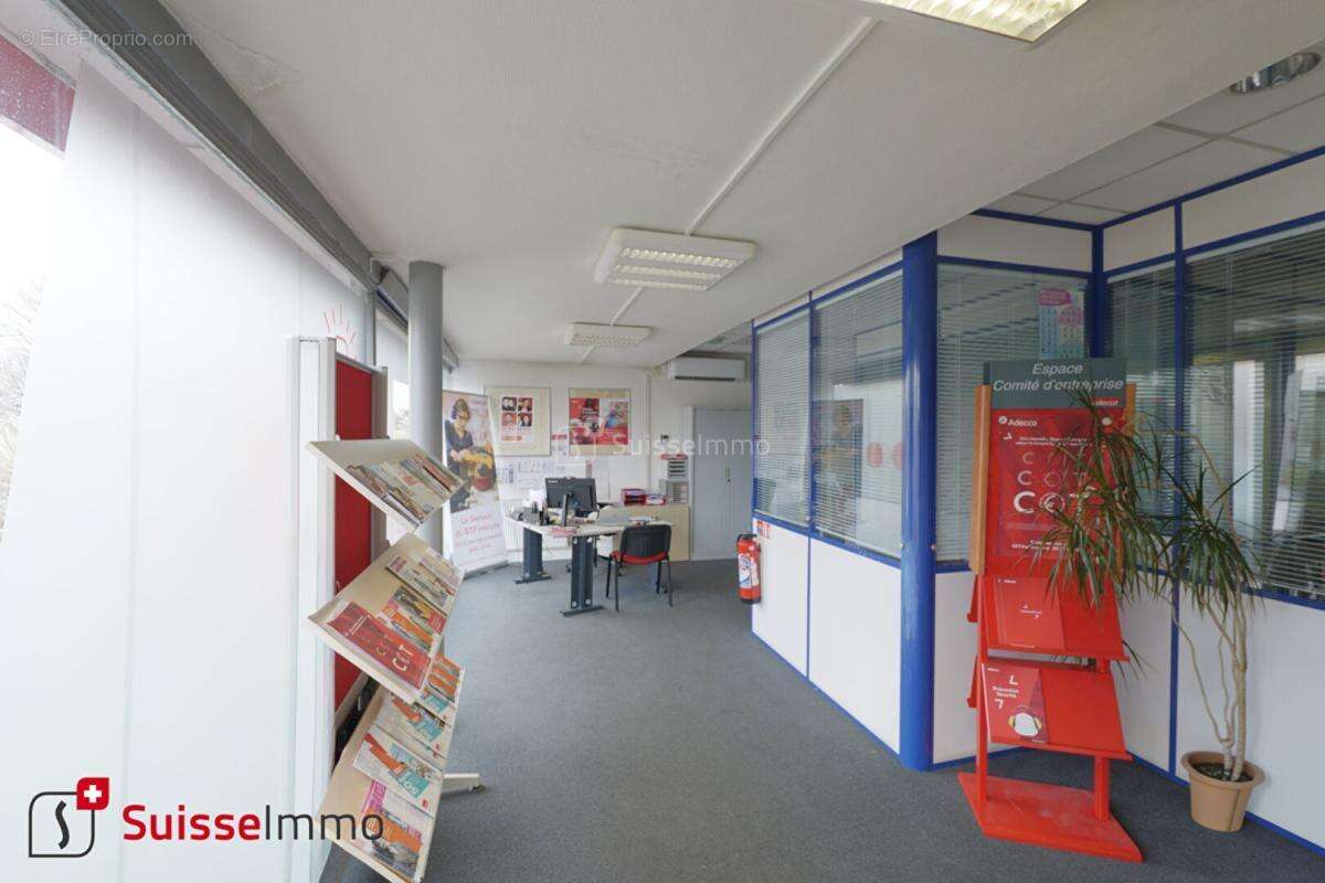 Local commercial  200 m2 - photo 14