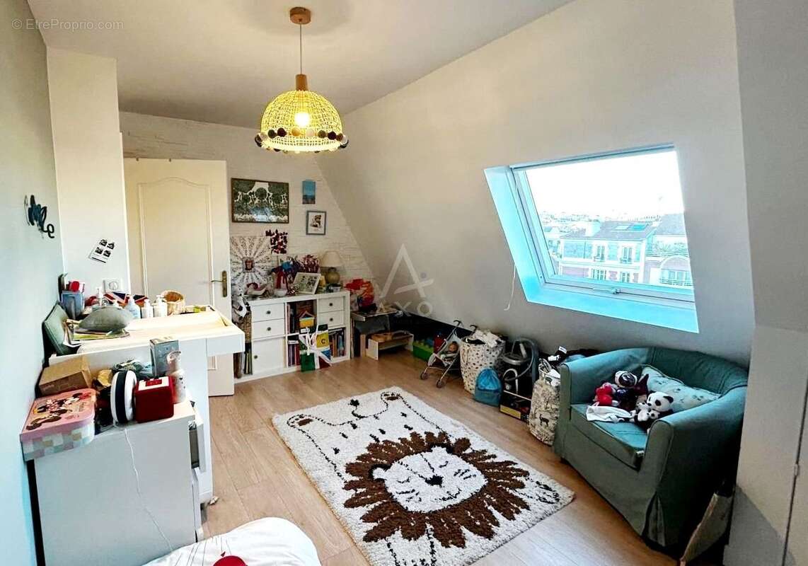 Appartement à SURESNES