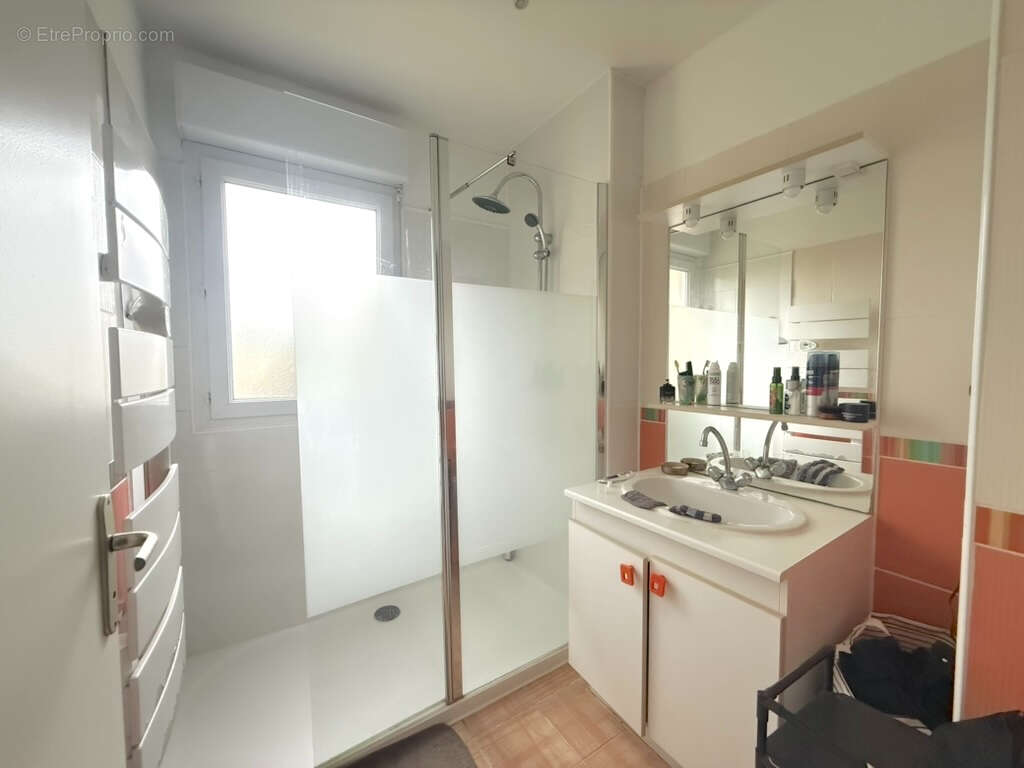 Appartement à VEZIN-LE-COQUET