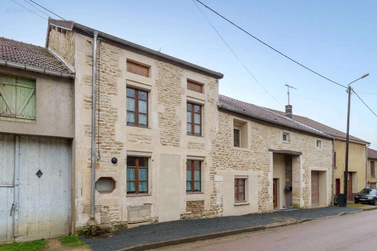 Maison à VAL-DE-MEUSE