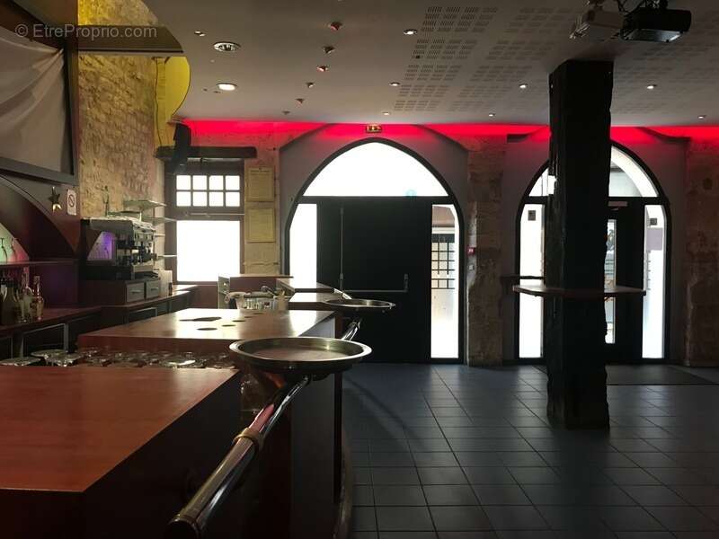 Dpt Dordogne (24), à vendre PERIGUEUX immeuble de 340 m² - photo 2