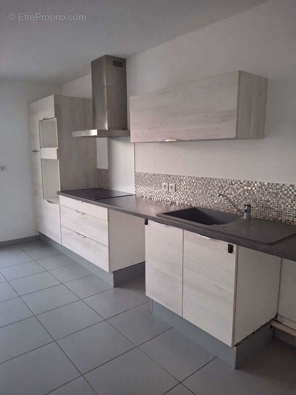Appartement à PORT-DE-BOUC