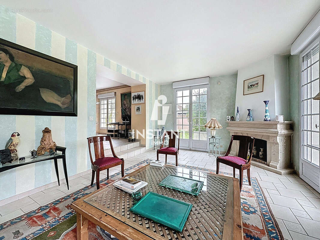 Maison à SAINT-MAUR-DES-FOSSES