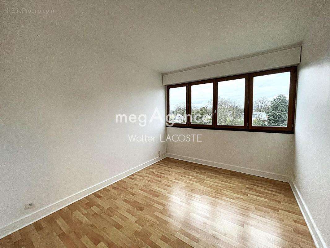 Appartement à VAUCRESSON