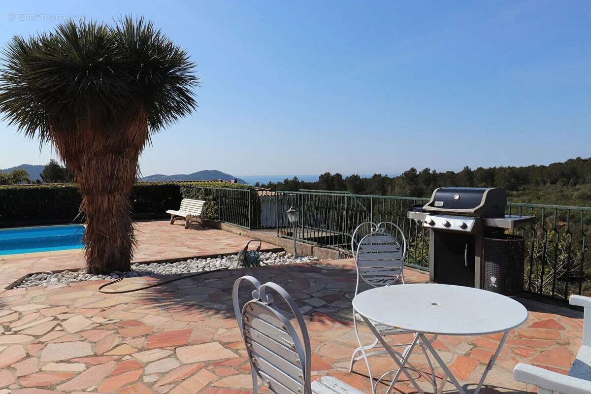 Maison à LA CADIERE-D'AZUR