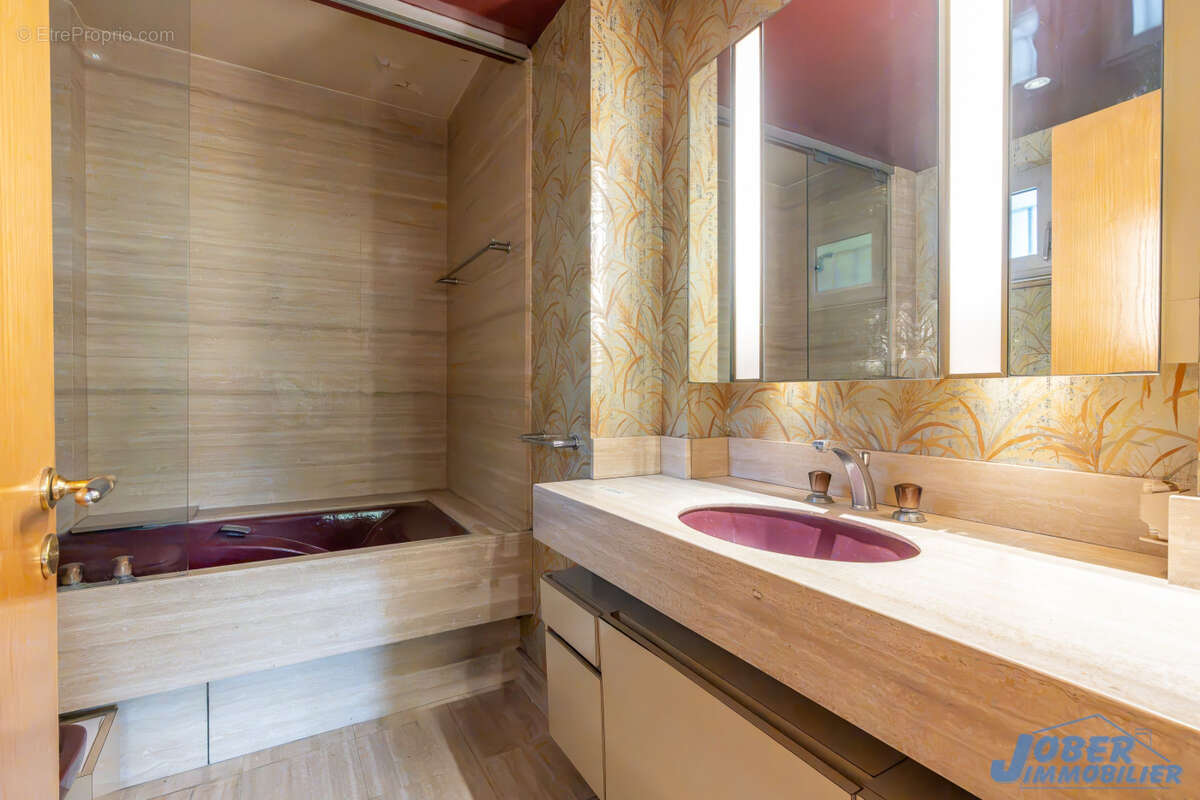 Appartement à NOGENT-SUR-MARNE