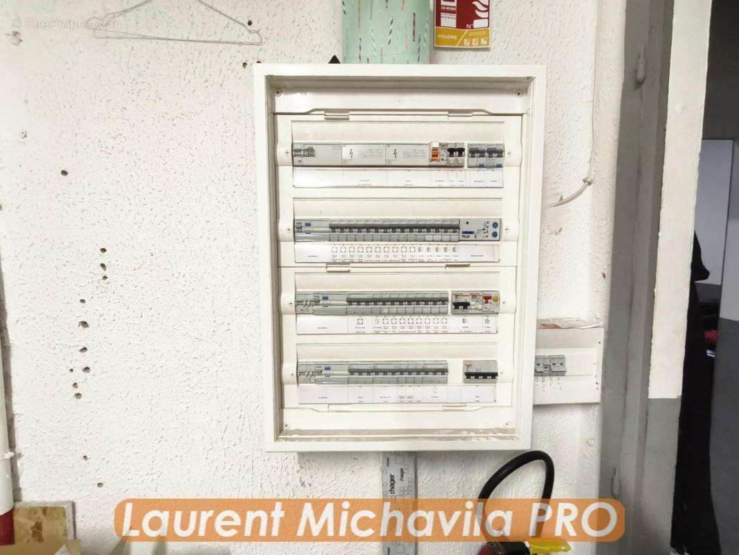 Commerce à LE BOUSQUET-D'ORB