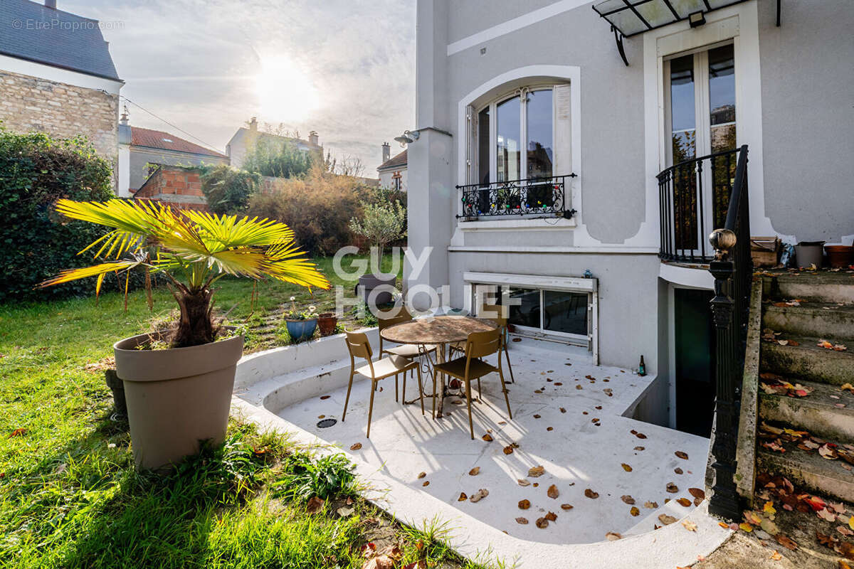 Maison à ASNIERES-SUR-SEINE