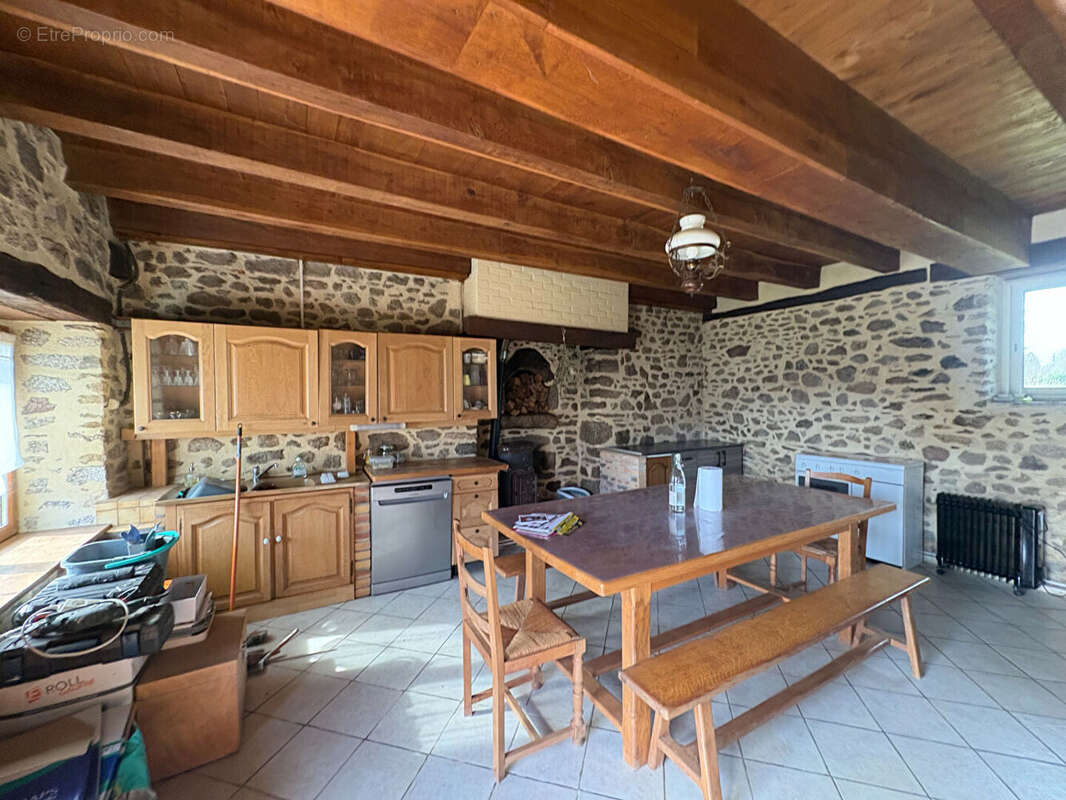 Maison à CHAMPNETERY