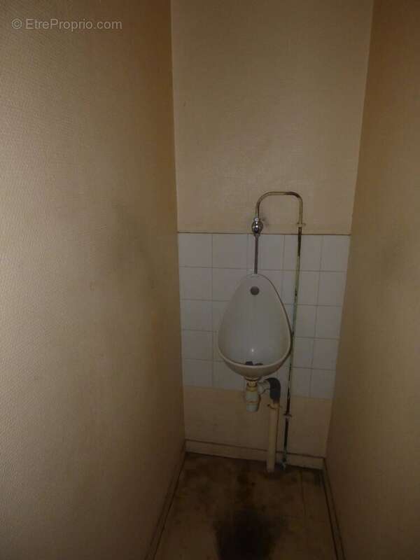 Commerce à MEREVILLE