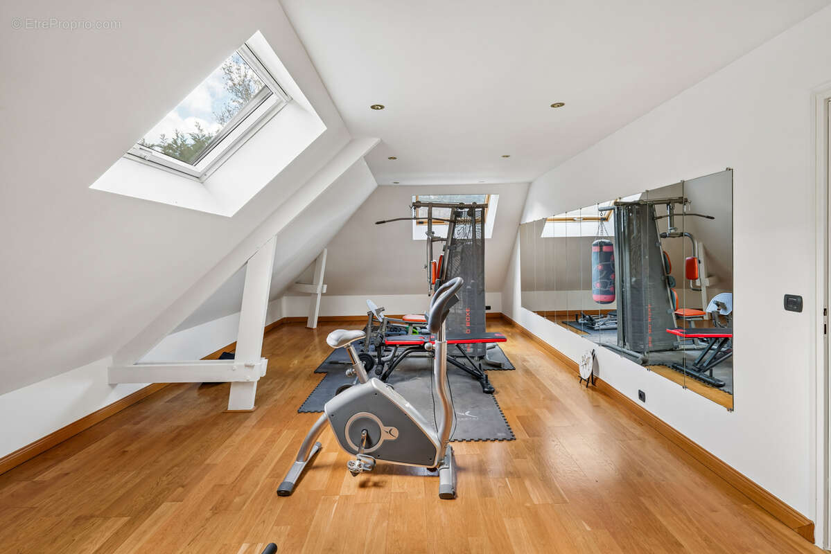 Maison à LOUVECIENNES