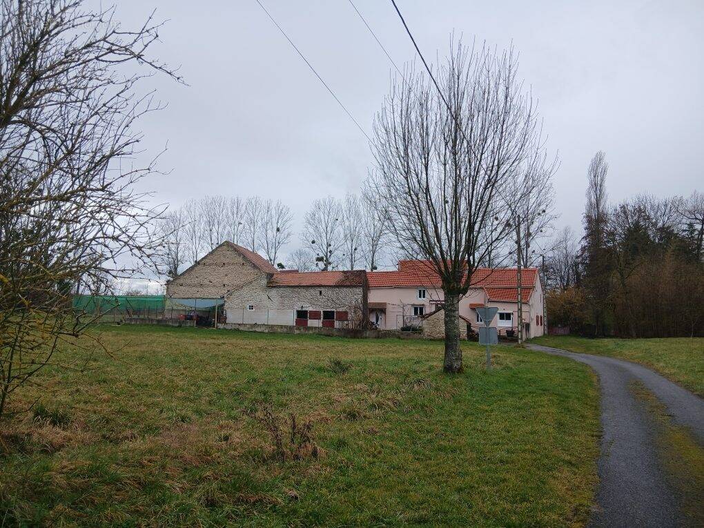 Maison à MONTEIGNET-SUR-L'ANDELOT
