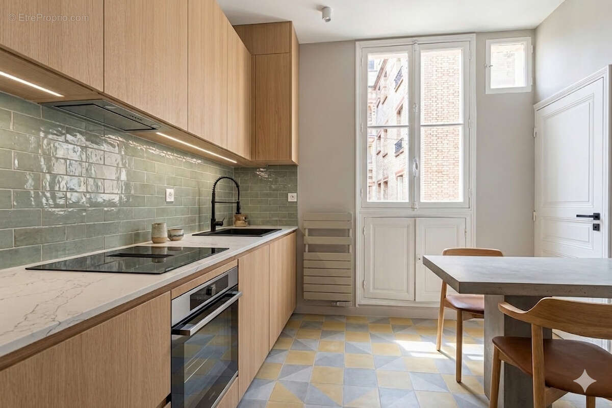 Appartement à PARIS-15E