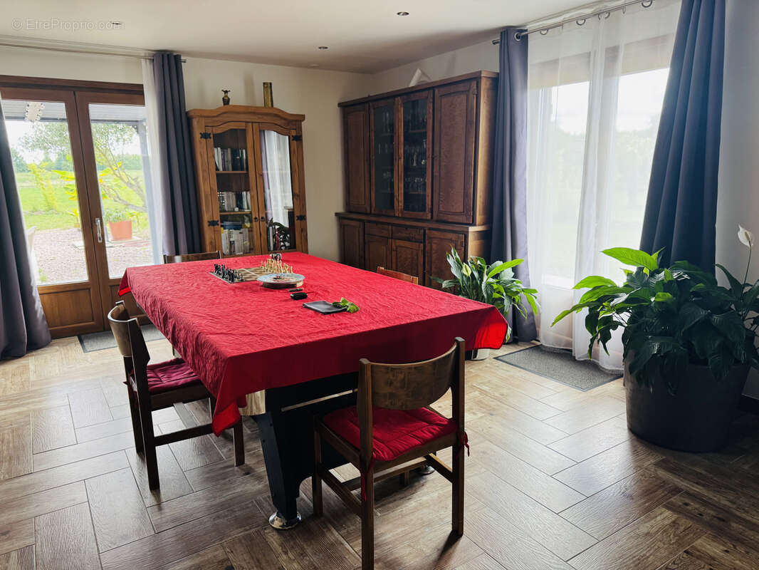 Maison à MONTEREAU