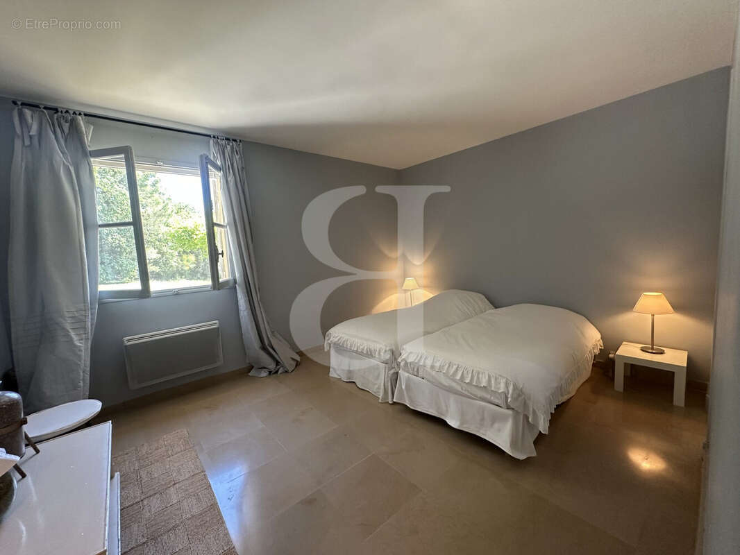 Maison à VAISON-LA-ROMAINE