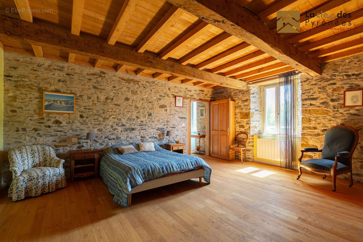 Maison à AVEZAC-PRAT-LAHITTE