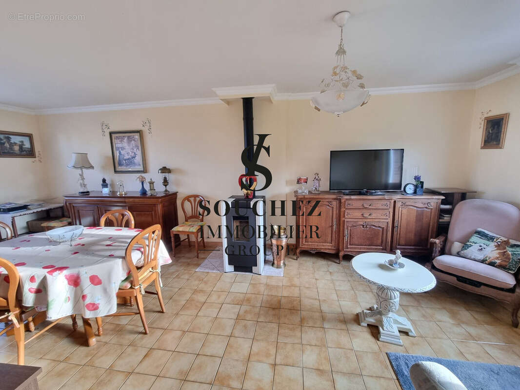 Maison à SOUCHEZ