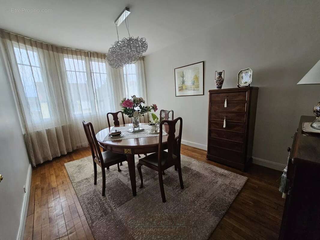 Maison à CHALETTE-SUR-LOING