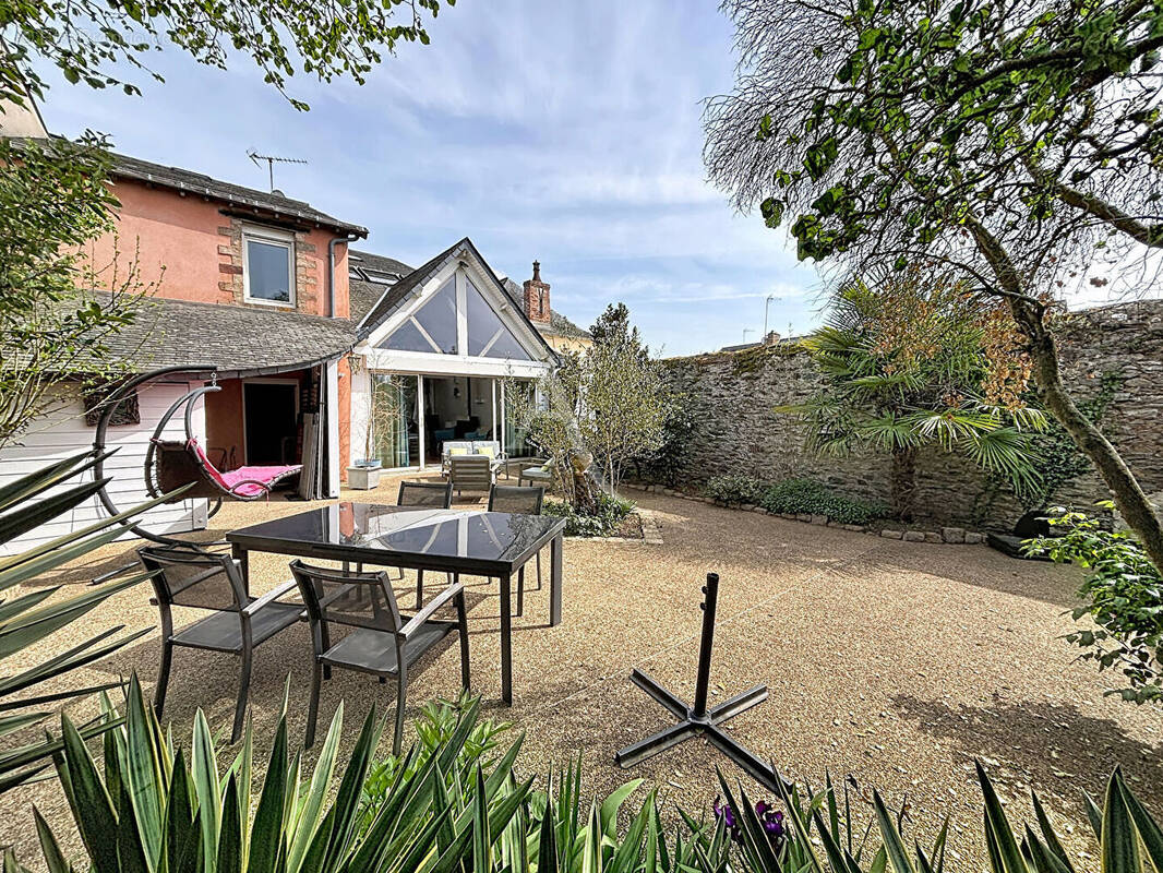 Maison à CHATEAU-GONTIER