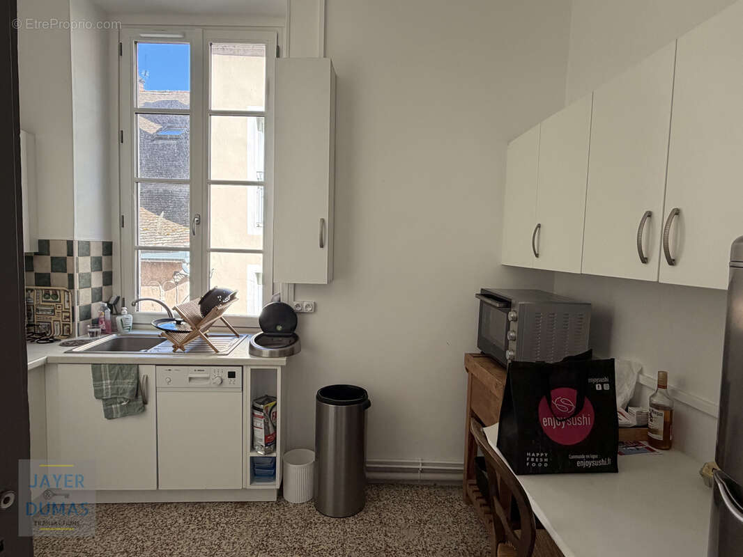 CHALON-SUR-SAONE - Appartement T2 Centre-Ville dans petite copropriété - - photo 3
