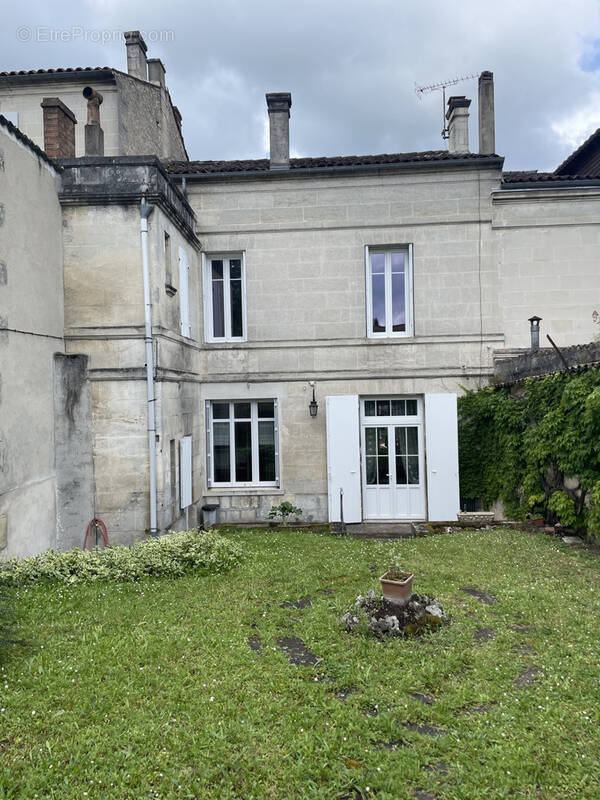 Maison à COGNAC