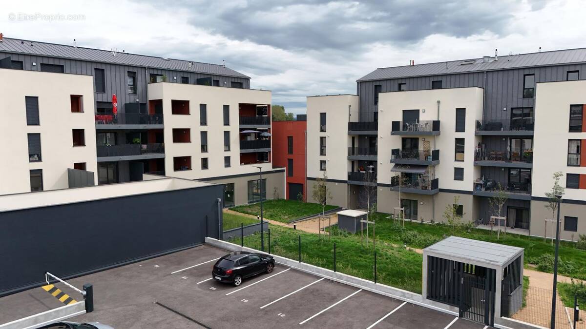 Appartement à PONT-DE-CHERUY