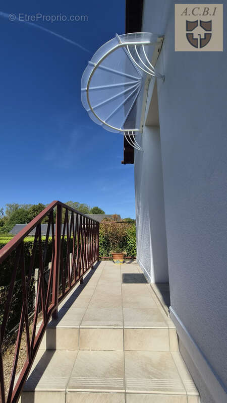 Pavillon sur sous-sol   secteur meslay   calme et impasse - photo 3