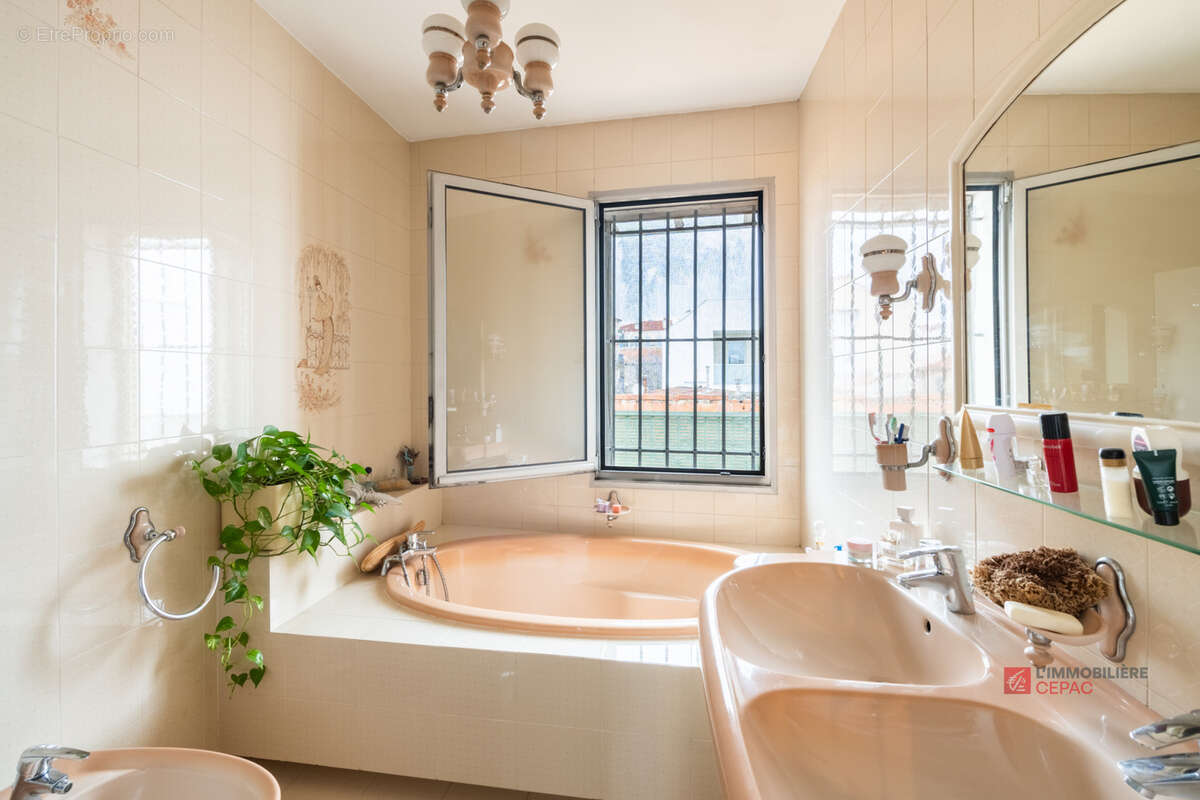 Appartement à MARSEILLE-15E