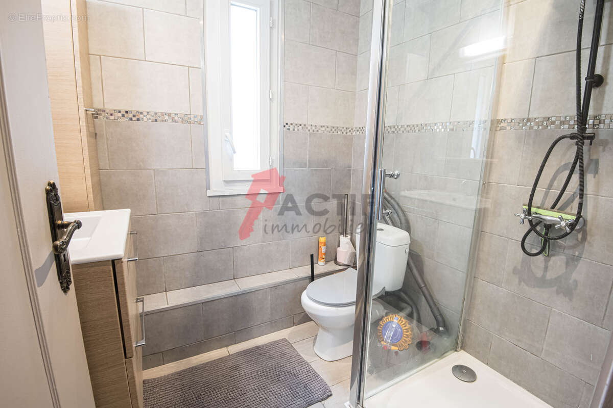 Appartement à COURCOURONNES