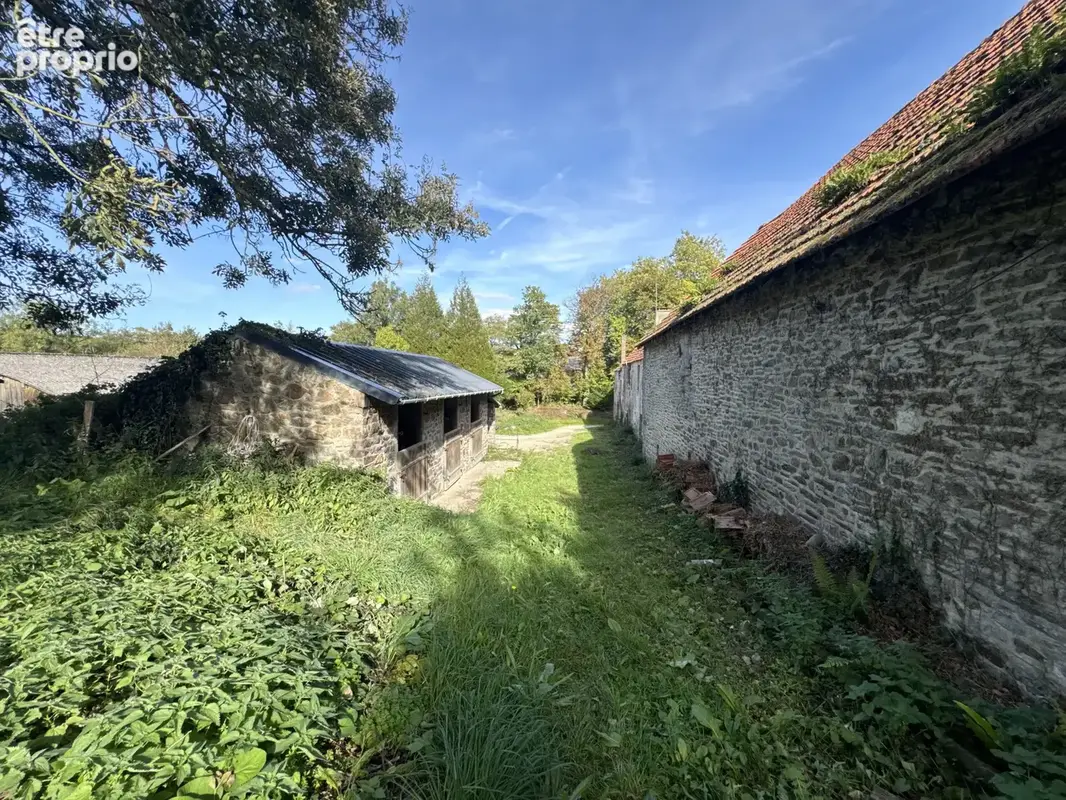 Jolie maison en pierres avec jardin et dependances a renover - photo 13