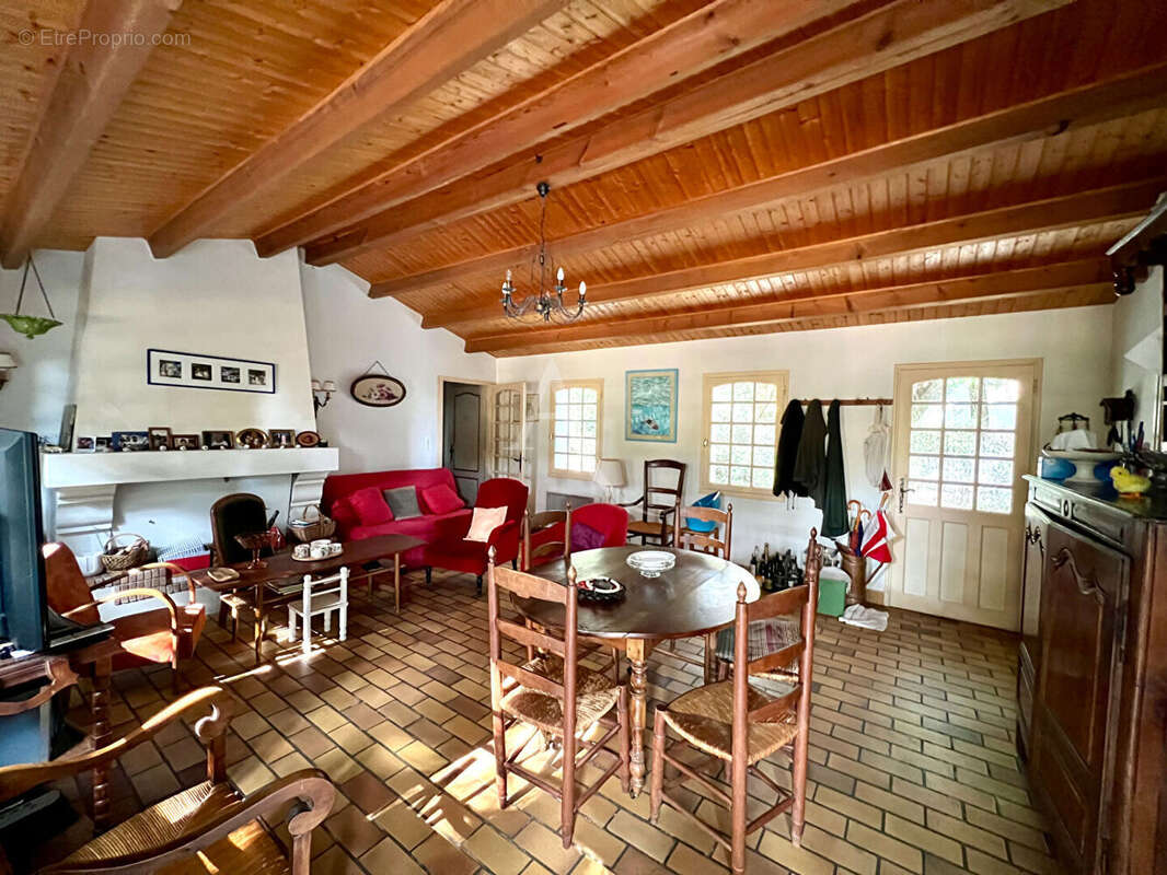 Maison à SAINT-VINCENT-SUR-JARD