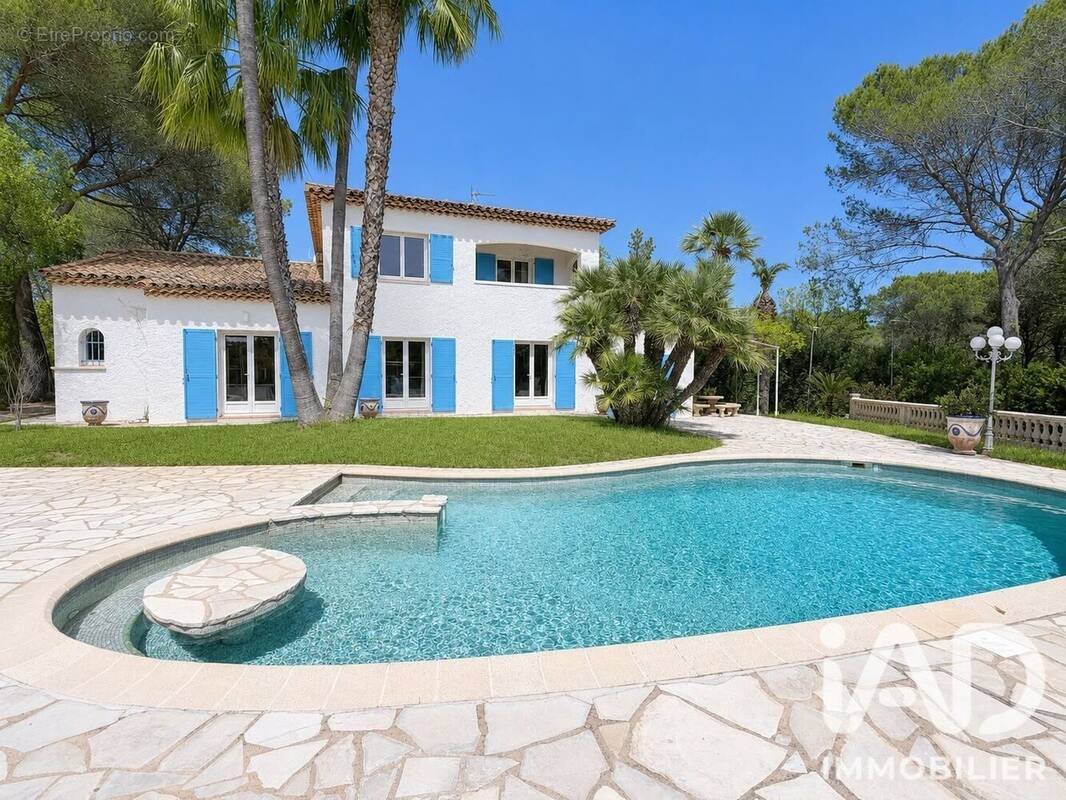 Photo 1 - Maison à FREJUS