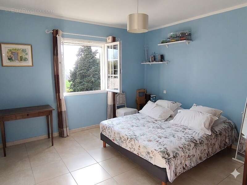 Maison à RUELLE-SUR-TOUVRE