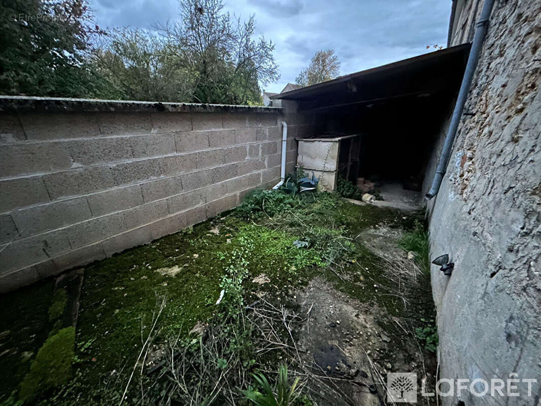 Dépendance avec extérieur à rénover - 15 min d'Epernay, fort potentiel - photo 5