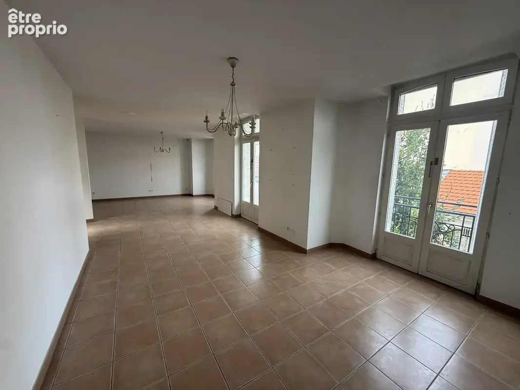 Avenue thermale   bel appartement t5 de 117 m2 avec ascenseur et balcons - photo 2