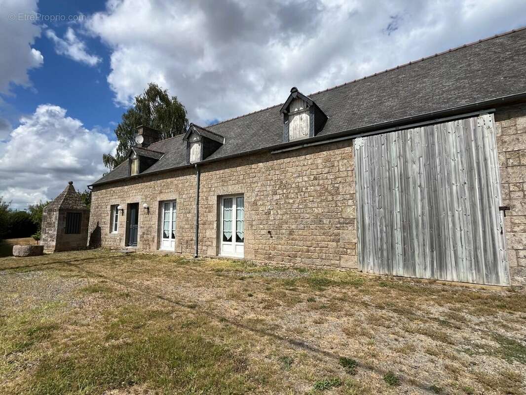 Maison 75 m² à Saint-Georges-De-Reintembault  - photo 2