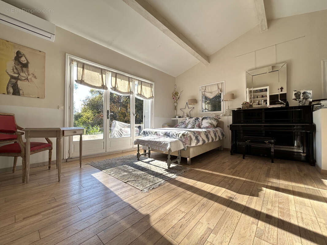 Maison à LA BOUILLADISSE