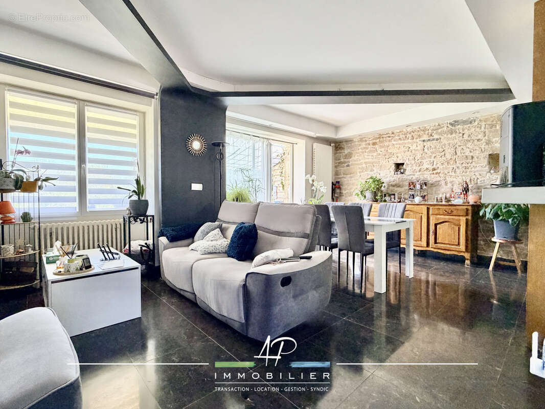 Maison à RUFFEY-LES-ECHIREY