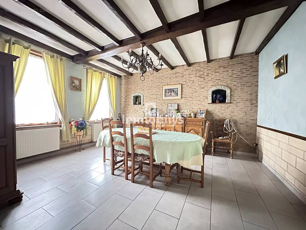 Maison à PECQUENCOURT