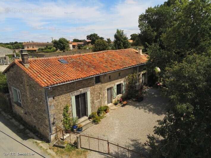 Maison à VILLEFAGNAN