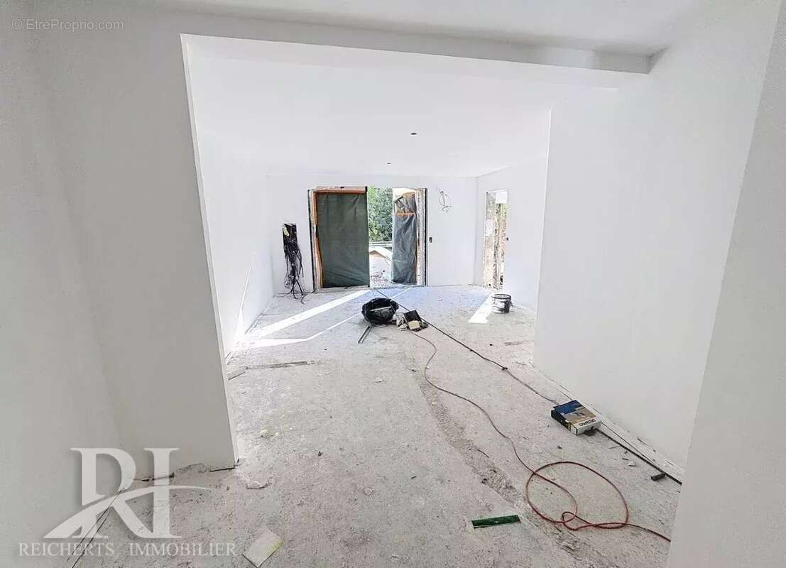 Appartement à MOUANS-SARTOUX