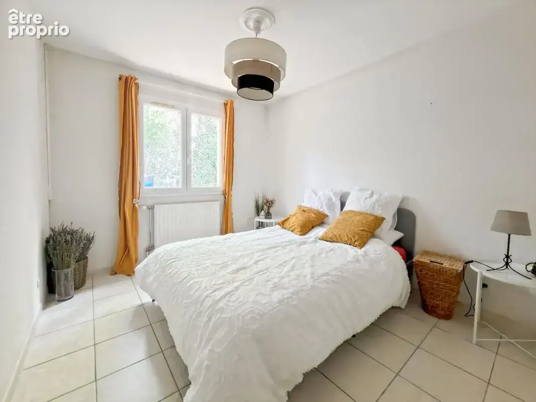 Saint-Georges-les-Bains — Maison Plain-pied 122m² familial dans un havre de paix - 4 chambres - Garage - photo 12