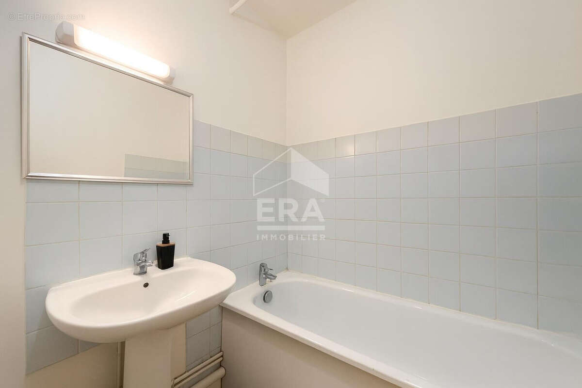 Maison à SAINT-PIERRE-LES-NEMOURS