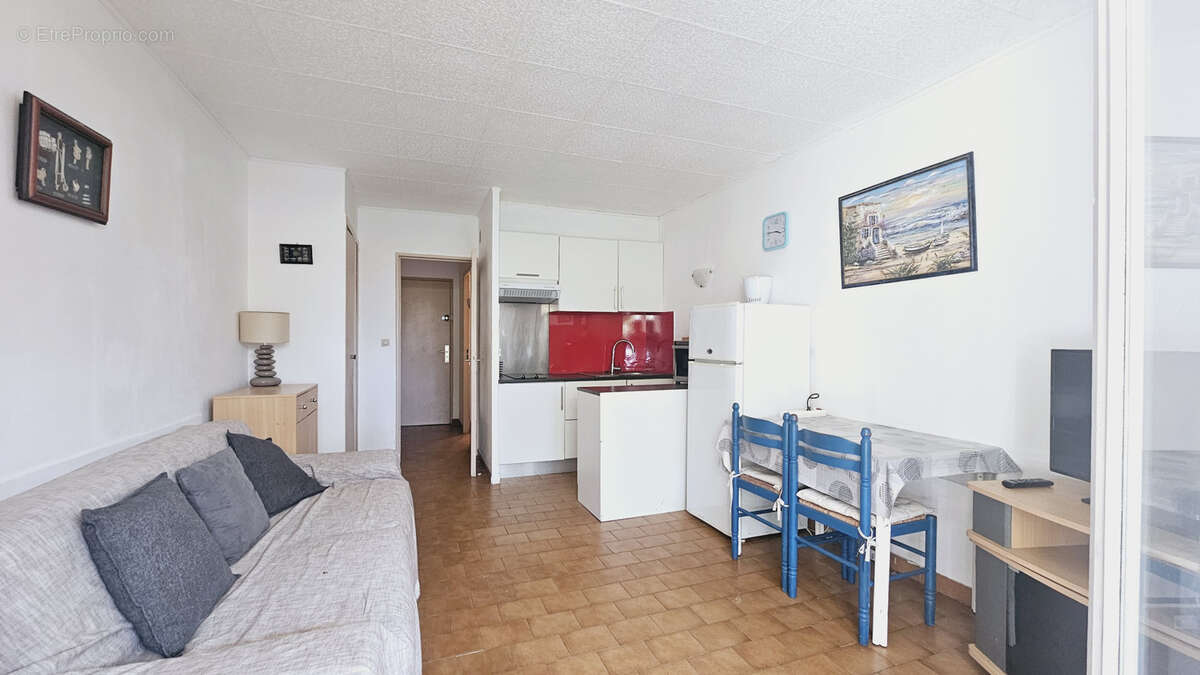 Appartement à SAINT-CYR-SUR-MER