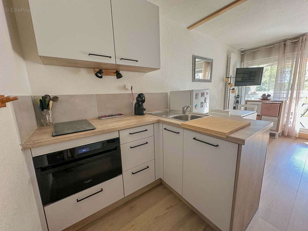 Studio cabine de 25m² rénové avec parking - photo 5