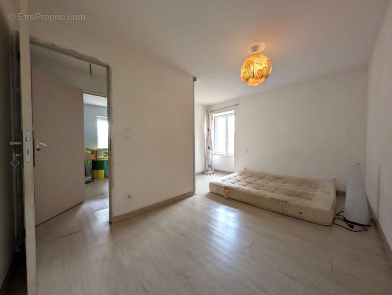 Maison à SAINT-BONNET-DE-CRAY