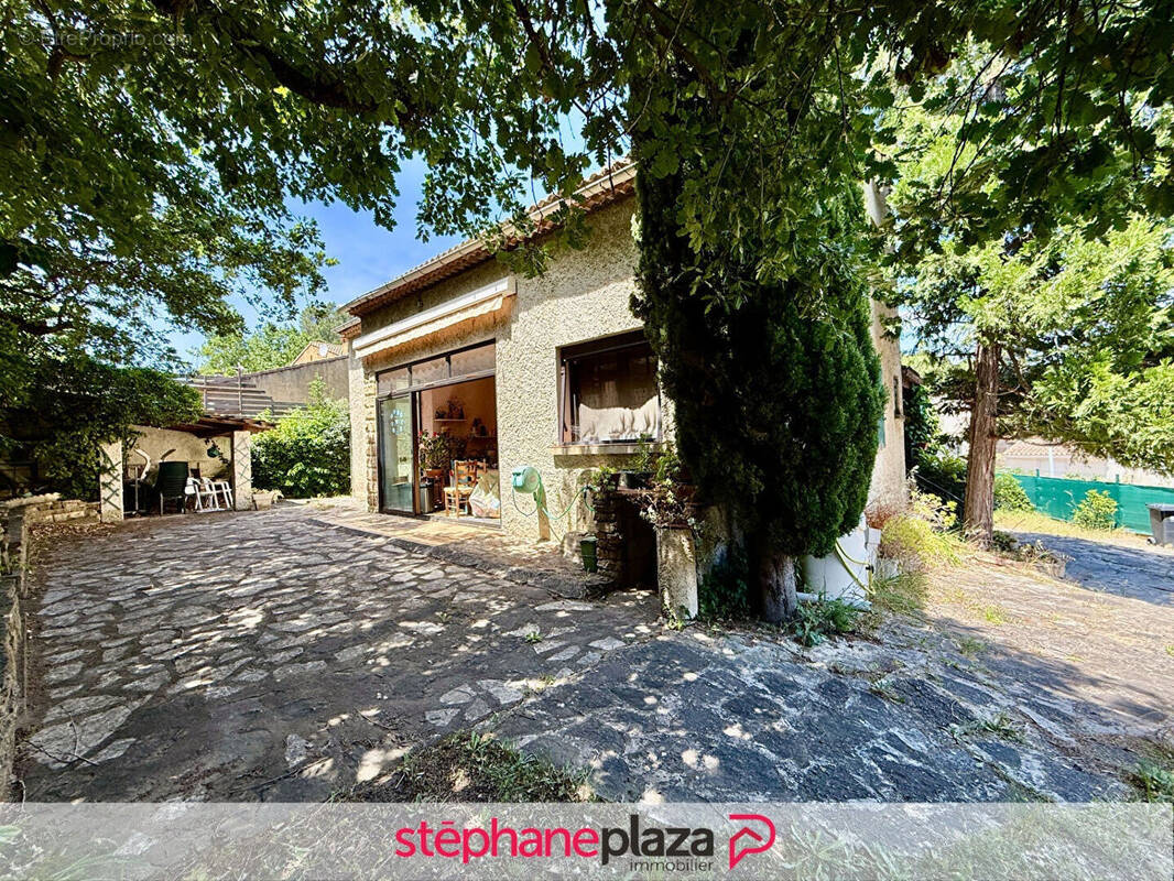 Maison à BAGNOLS-SUR-CEZE